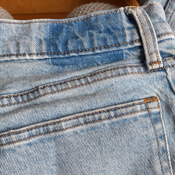 SOLD High rise Abercrombie and Fitch jeans - Picture 14 of 14
